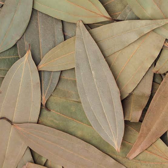 Tej patta or bay leaf (per kg)